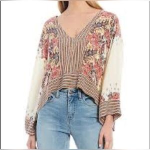 Free People  mix and match floral top size XS/TP color cream